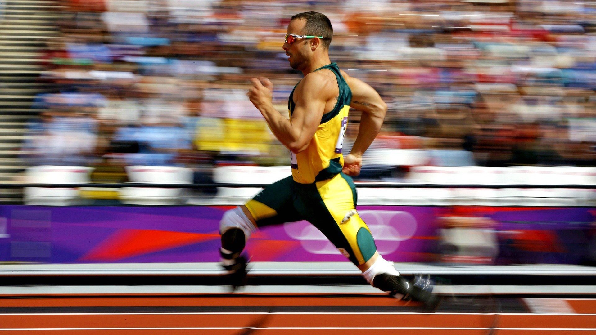 水球比赛突尼斯女将强硬防守,女子水球出线