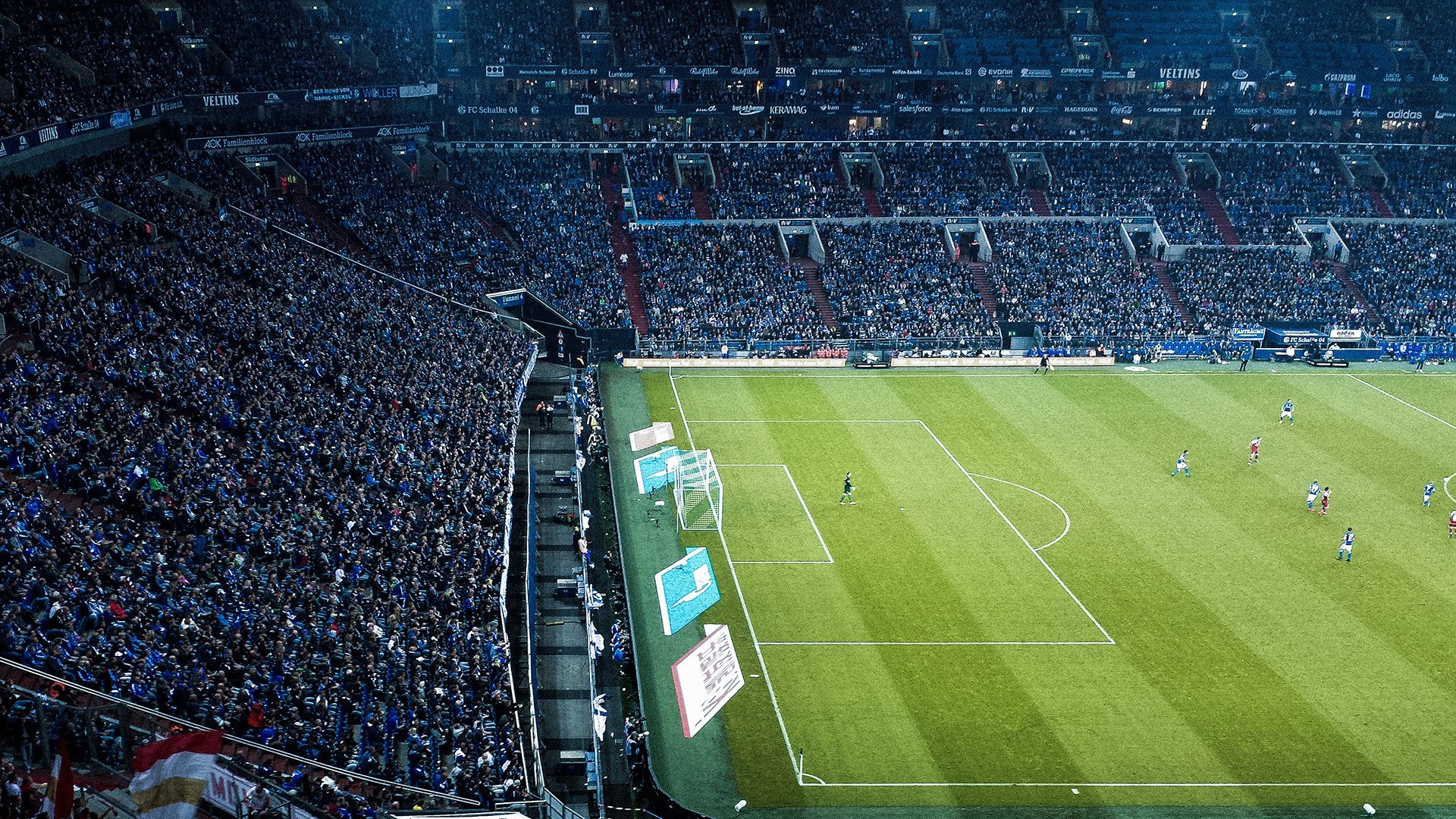 九游网游官网-特色足球场馆融入智能安保系统，保障赛事安全稳定，足球场馆建设